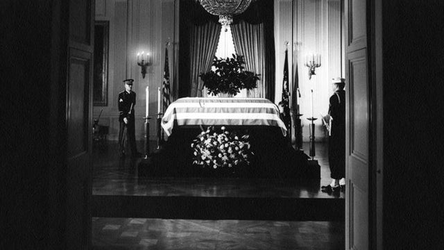 JFK_lyinginstate.jpg 