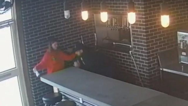 Police: Drunk driver who hit, killed Euless detective served 8 cocktails by 'negligent' bartender 