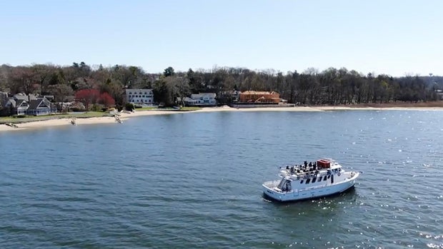 gatsby-tour-manhasset-bay.jpg 