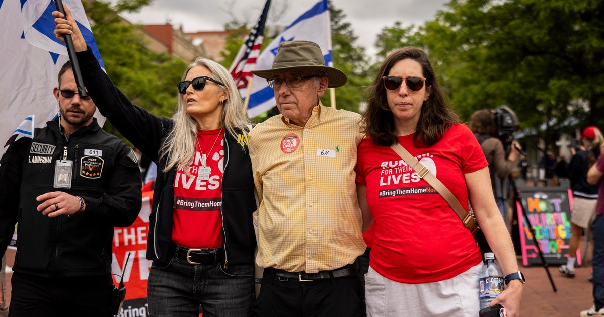 Hundreds attend Boulder Jewish Festival 1 week after Colorado attack 